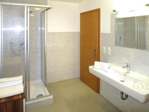 Kép Apartment Klocker by Interhome szállásáról Hainzenbergben a galériában