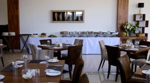 Restoran või mõni muu söögikoht majutusasutuses Crystal Hotel