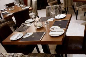 Restoran või mõni muu söögikoht majutusasutuses Crystal Hotel