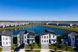 Gallery image of Lakeview Villas in Storey Lake Resort by Diamond Vacation Homes in Kissimmee