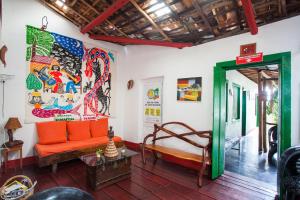 HI Hostel Chapada的休息区