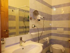 Vannituba majutusasutuses Elisart Guest House