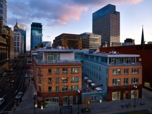 Nespecifikovaný výhled na destinaci Minneapolis nebo výhled na město při pohledu z hotelu