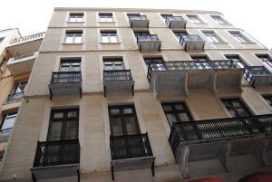 The building in which az apartmanhoteleket is located