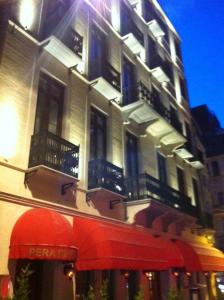 The building in which az apartmanhoteleket is located