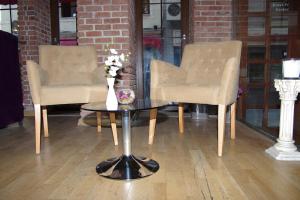 A seating area at Pera Residence