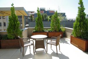 A balcony or terrace at Pera Residence