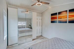 Ένα ή περισσότερα κρεβάτια σε δωμάτιο στο Modern & Cozy stand-alone apartment - perfect stay