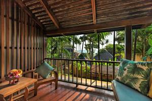 Rõdu või terrass majutusasutuses Buri Rasa Village Samui