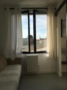 Photo de la galerie de l'établissement Les Hirondelles, à La Brée-les-Bains 7 autres photos