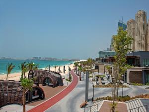 Foto da galeria de 2BR Beach front Sea View em Dubai