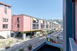 Afbeelding uit fotogalerij van DOCK OF THE BAY GENOVA- Appartamento situato nel porto antico di Genova- Aria Condizionata- Garage privato-Vista sul porto in Genua