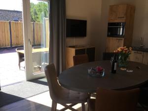 Kuchyň nebo kuchyňský kout v ubytování Slaperij Salud! Studios & appartementen