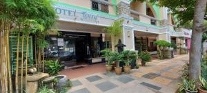 Budova, kde se hotel nachází