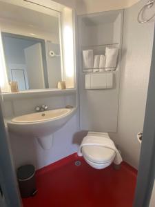 Koupelna v ubytování Boutique Hotel Lumaa Marinero