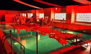 Bazén v ubytování Bravura Gold Resort nebo v jeho okolí
