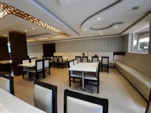 Restoran või mõni muu söögikoht majutusasutuses Hotel SS Palace