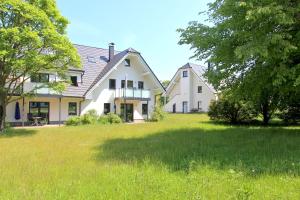 Zahrada ubytování strandnahe FeWo mit Balkon, gratis Nutzung vom AHOI Erlebnisbad und Sauna in Sellin - Rex Rugia FeWo 13-5