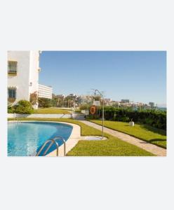 Bazén v ubytovaní Espectacular apartamento en primera línea de playa alebo v jeho blízkosti