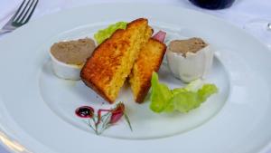 the country house内部或周边提供的食物