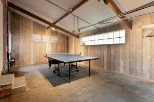 Stolní tenis v ubytování Villa Miro nebo okolí