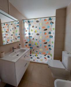 Kúpeľňa v ubytovaní Apartamento playa y club náutico a 150m