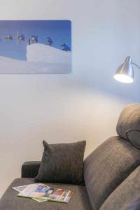 A seating area at Candelario apartamentos