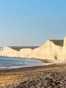 Naturlandskabet i nærheden af feriehuset + 78 billeder