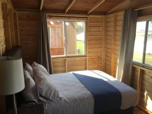 Voodi või voodid majutusasutuse Casa Bravía - Hotel·RV toas