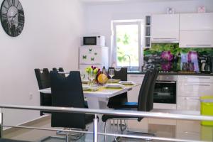 Kuchnia lub aneks kuchenny w obiekcie House Green