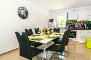 Kuchnia lub aneks kuchenny w obiekcie House Green