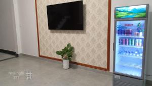 TV a/nebo společenská místnost v ubytování Vy An Hotel