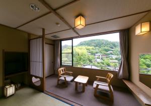 Posezení v ubytování Komatsuya Hachinobou