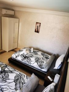 AMWAJ HOTEL客房内的一张或多张床位