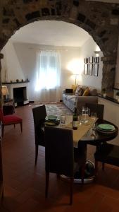 A kitchen or kitchenette at Casa Michelle "Natura e Relax"