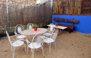 Imagen de la galería de Casas Rurales Lagunas de Ruidera - Piscina, en Ossa de Montiel