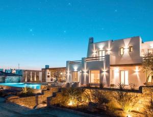 Bazén v ubytovaní Blue Orchid Villa Mykonos alebo v jeho blízkosti