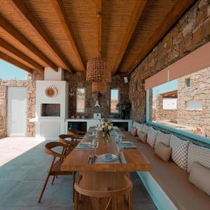 Gallery image of Blue Orchid Villa Mykonos in Kalafatis