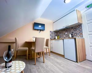Kuchyň nebo kuchyňský kout v ubytování Kiko apartmani