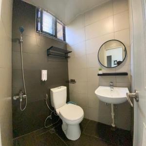 Koupelna v ubytování Evi Bnb + 24 fotografií