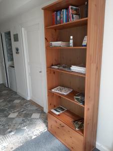 Η βιβλιοθήκη του bed and breakfast