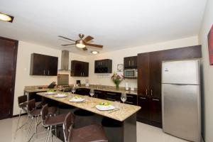 Una cocina o zona de cocina en Apartment with Pool View - Tendenzza 101