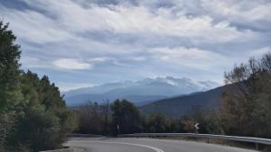 A general mountain view or a mountain view taken from a szállodákat
