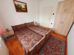 Postel nebo postele na pokoji v ubytování Szekrény Apartman