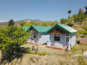 Gallery image of SnowDrop eco resort in Chail
