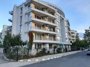 Gallery image of Azuro Aparthotel Sunny Beach in Sunny Beach