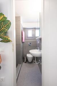 Vonios kambarys apgyvendinimo įstaigoje Sole Blu Mykonos Town Apartment Two