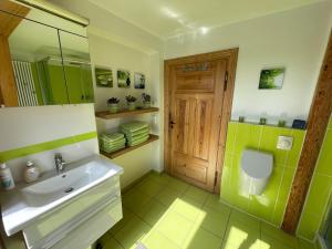 Ένα μπάνιο στο Maisonette Salzknecht +29 φωτογραφίες