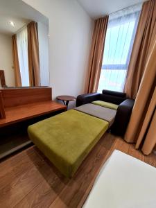 Postel nebo postele na pokoji v ubytování Family Hotel Serenity Palace