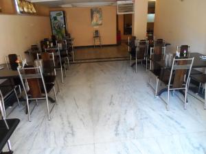 Restaurace v ubytování Hotel SV International